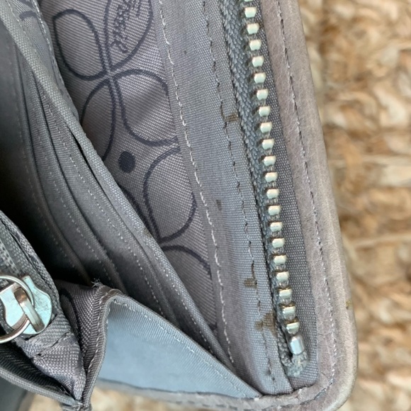 Fossil Zip Wallet - Picture 4 of 8